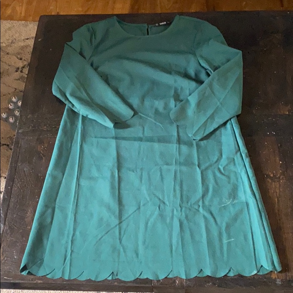 Green scallop dress
